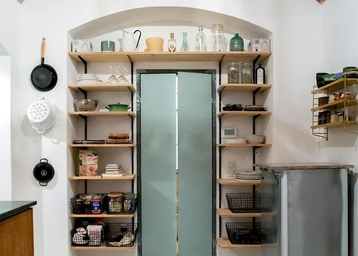 Lilly's Calm Souterrain With Garden Апартаменти