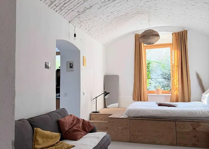 Lilly's Calm Souterrain With Garden Graz